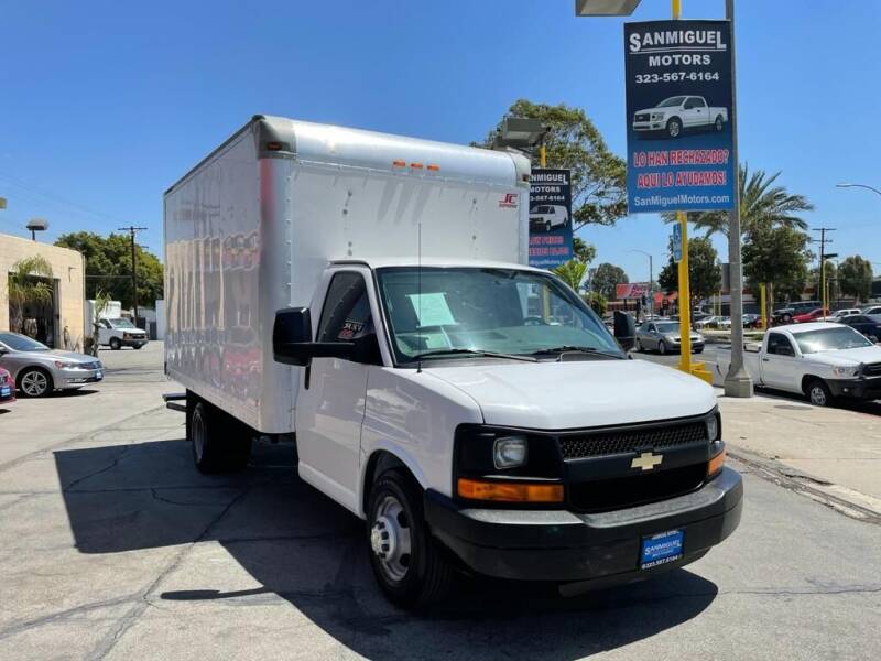 2015 Chevrolet Express Cutaway for sale at Sanmiguel Motors in South Gate CA