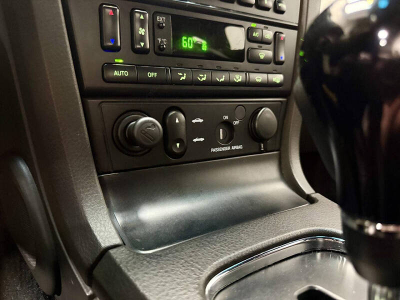 2002 Ford Thunderbird Deluxe