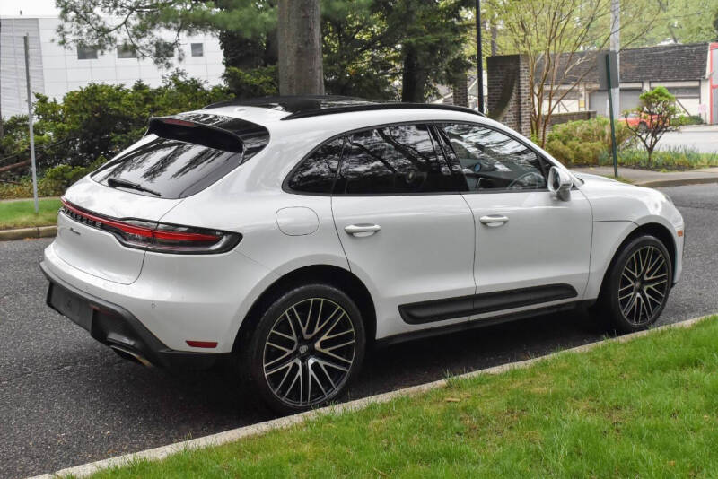 2022 Porsche Macan