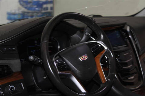 2016 Cadillac Escalade Luxury Collection