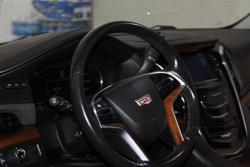 2016 Cadillac Escalade Luxury Collection