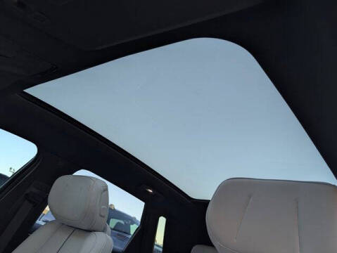 2024 Cadillac LYRIQ Luxury 1