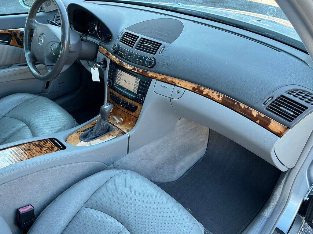 2006 Mercedes-Benz E-Class 54