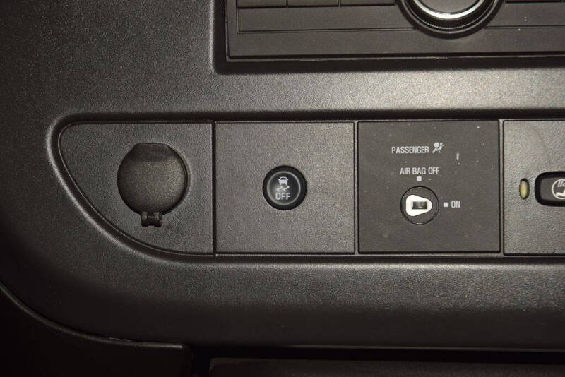 2025 Chevrolet Express LT 3500