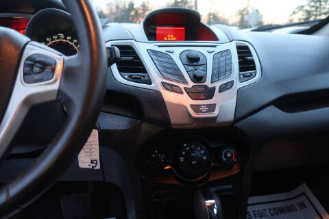 2011 Ford Fiesta SES