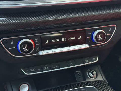 2018 Audi SQ5 3.0T quattro Premium Plus