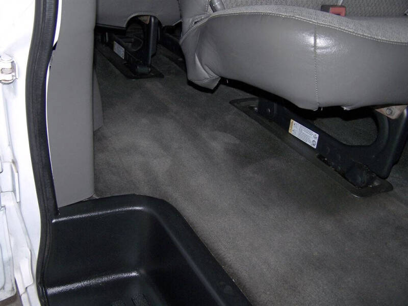 2017 Chevrolet Express LT 2500