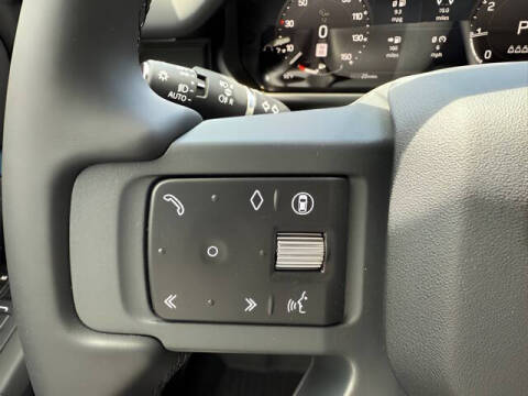 2025 Land Rover Defender 90 P300 S