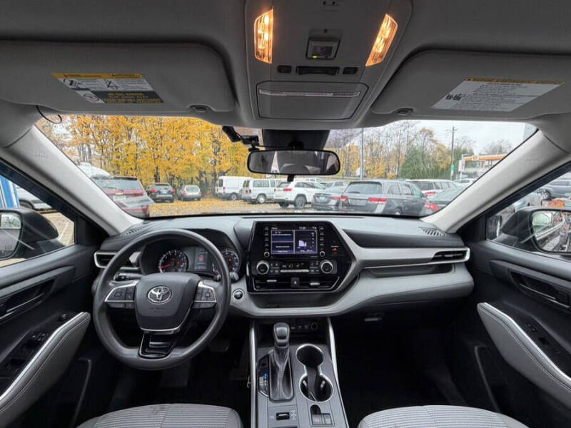 2021 Toyota Highlander L