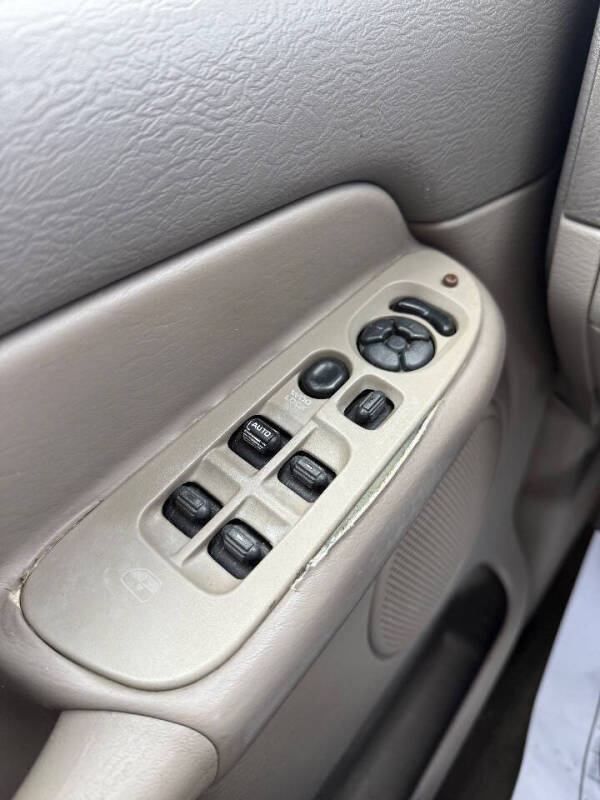 2004 Dodge Ram 1500 SLT