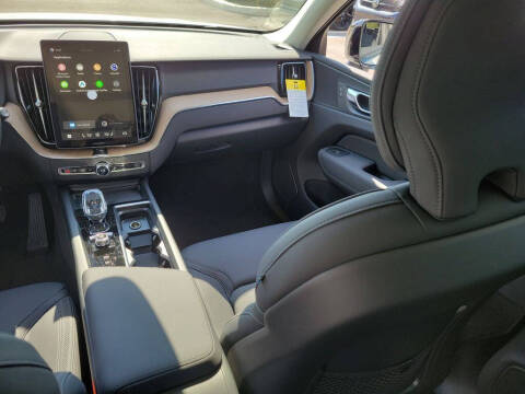 2026 Volvo XC60 T8 Core