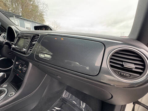 2013 Volkswagen Beetle Turbo Fender Edition