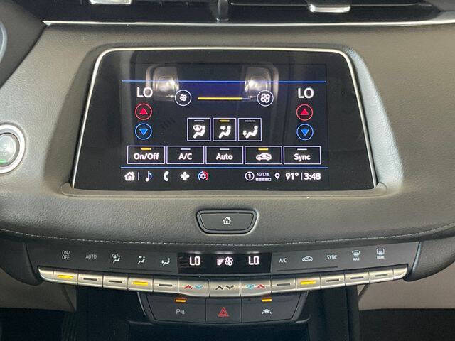2023 Cadillac XT4 Premium Luxury