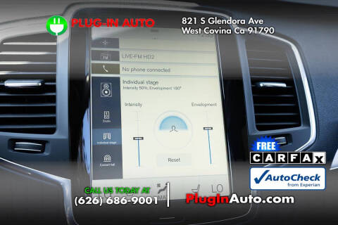 2016 Volvo XC90 T6 Momentum