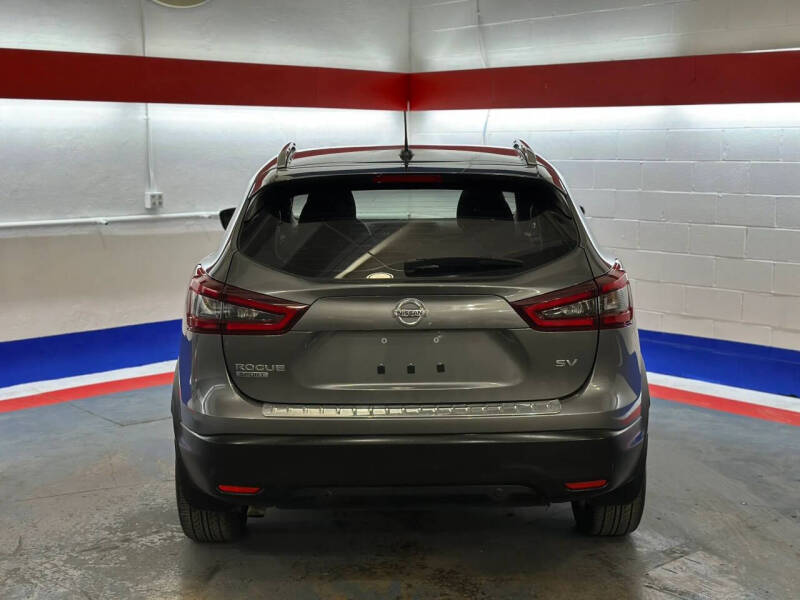 2022 Nissan Rogue Sport SV