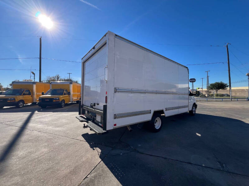 2020 GMC Savana 3500