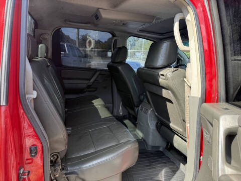 2005 Nissan Titan LE