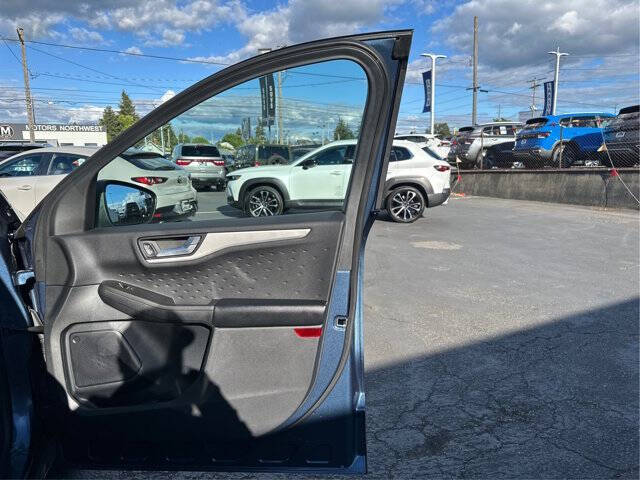 2020 Ford Escape SEL