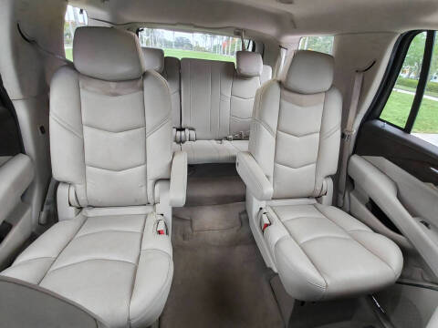 2016 Cadillac Escalade Luxury Collection