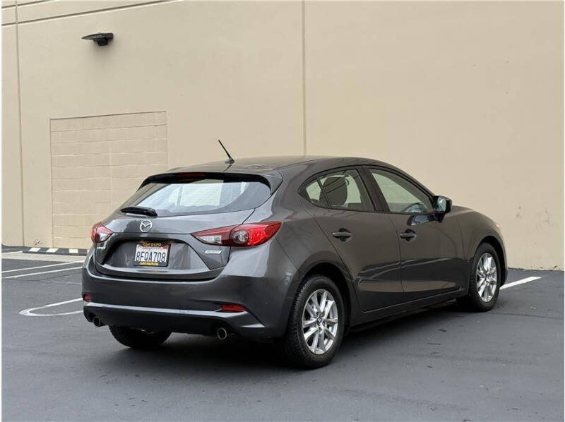 2017 Mazda MAZDA3 Sport