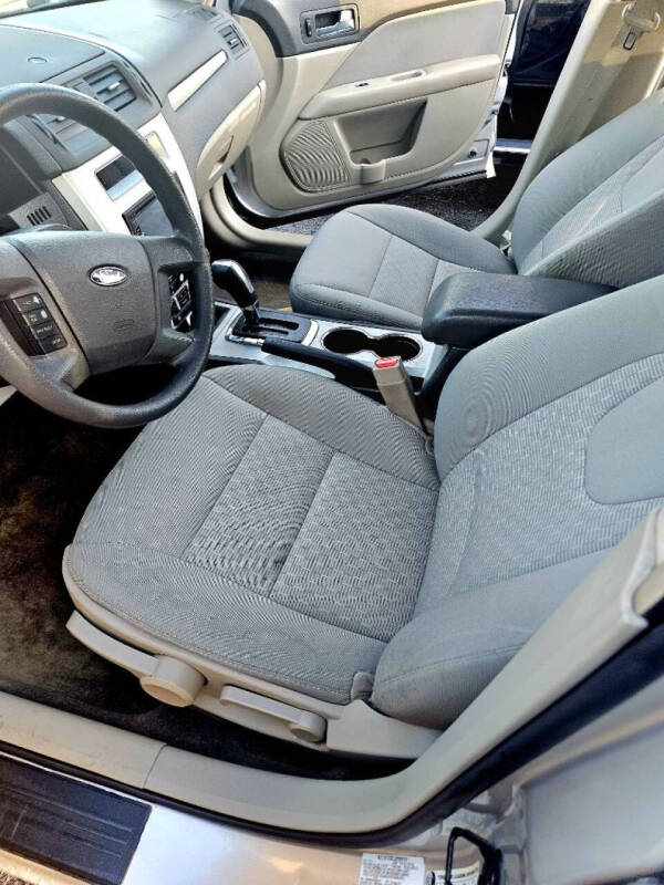 2012 Ford Fusion S
