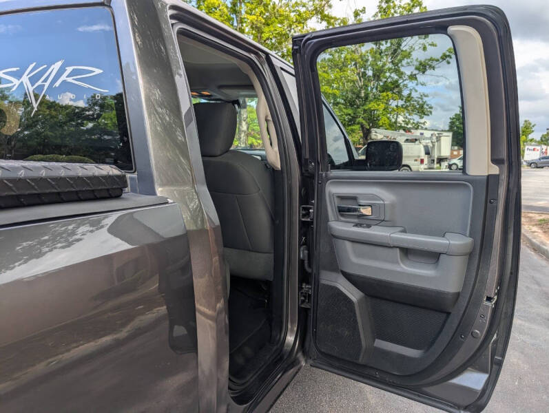 2016 RAM 1500 SLT
