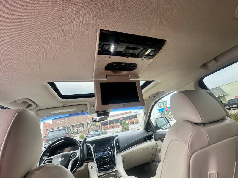 2018 Cadillac Escalade ESV Premium Luxury