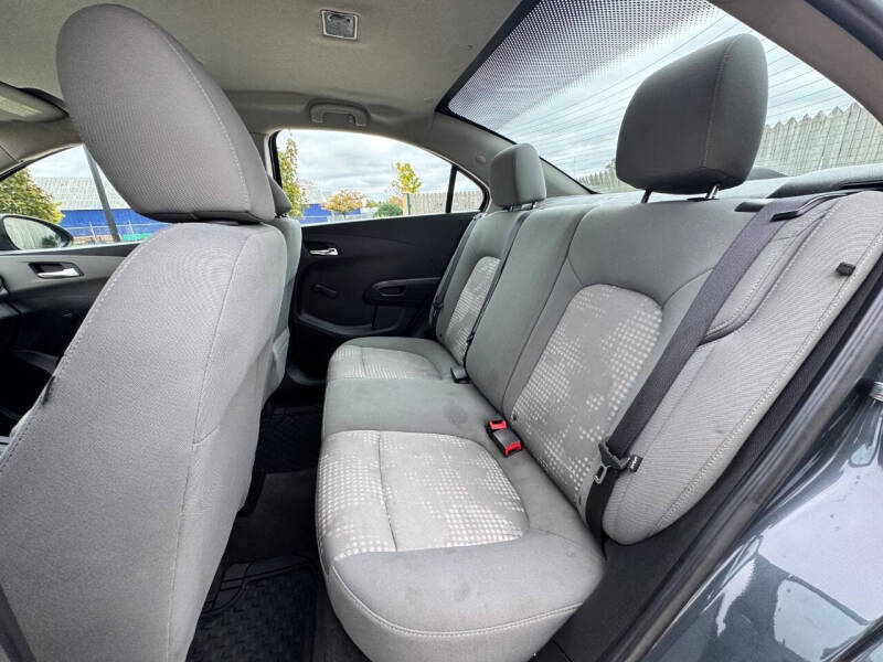 2013 Chevrolet Sonic LS Auto