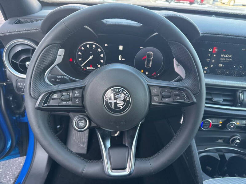 2025 Alfa Romeo Stelvio