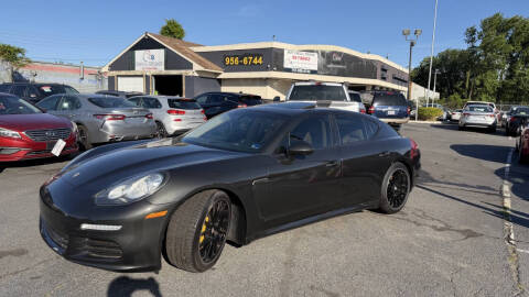 2016 Porsche Panamera