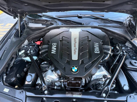 2012 BMW 5 Series 550i xDrive