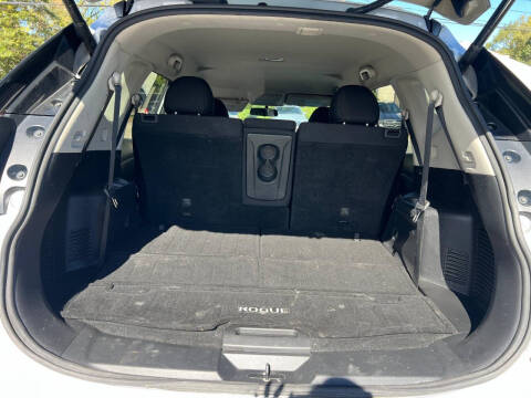 2017 Nissan Rogue SV