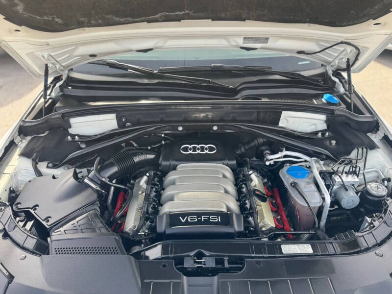 2012 Audi Q5 3.2 quattro Premium Plus