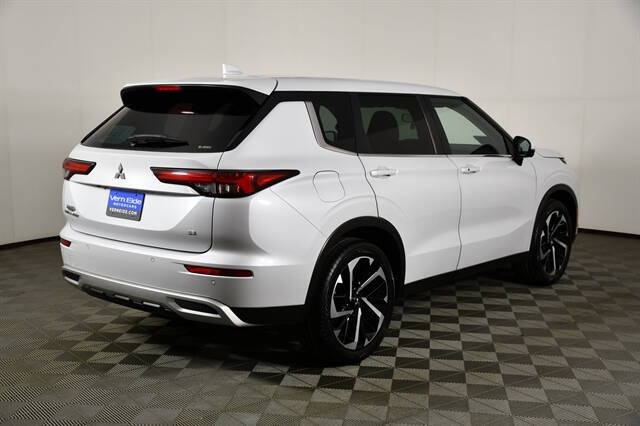 2022 Mitsubishi Outlander SE