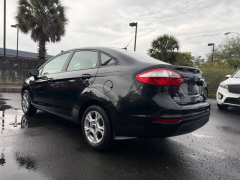 2014 Ford Fiesta SE