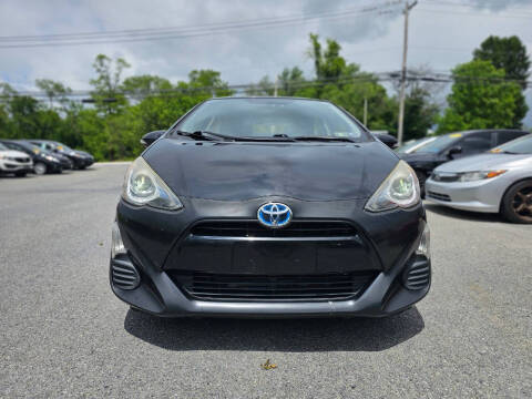 2016 Toyota Prius c Two
