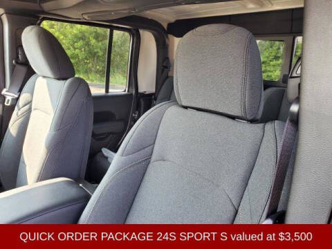 2025 Jeep Gladiator Sport