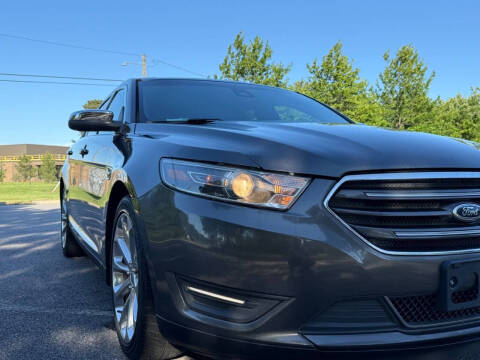 2015 Ford Taurus SEL