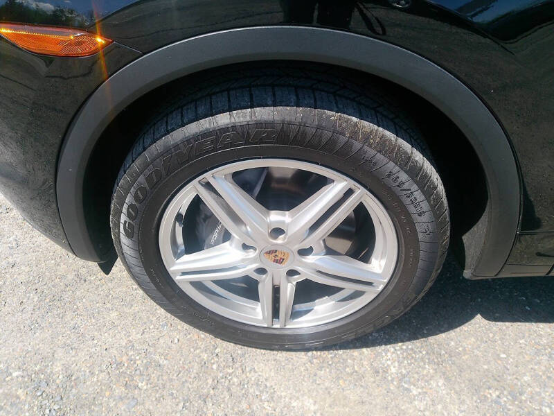 2014 Porsche Cayenne Platinum