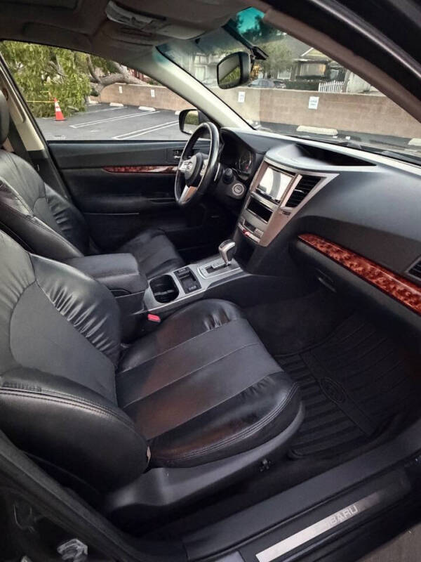 2011 Subaru Outback 2.5i Limited