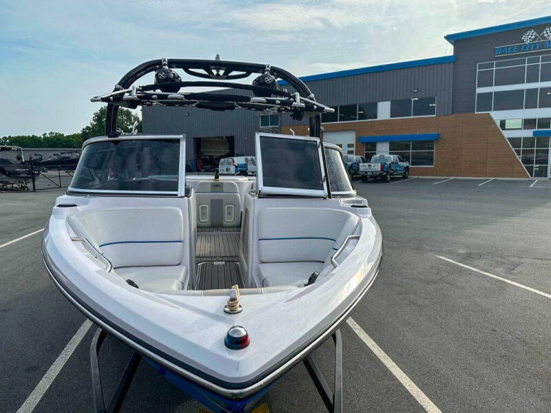 2007 Nautique 210 Team Edition
