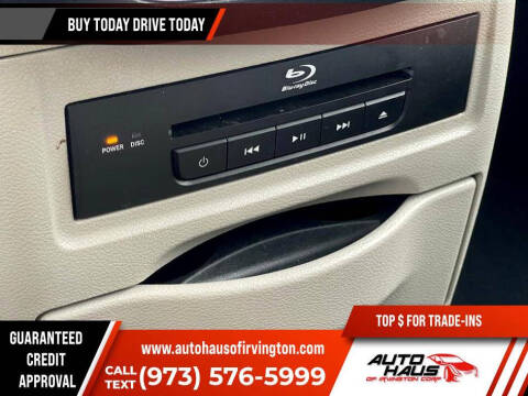 2013 Chrysler Town and Country Touring-L