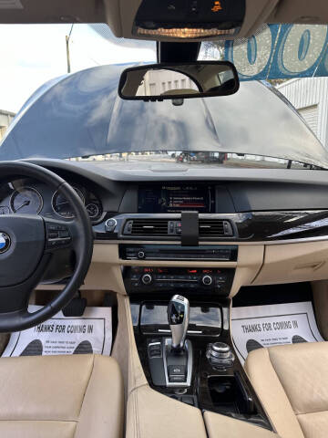 2013 BMW 5 Series 528i