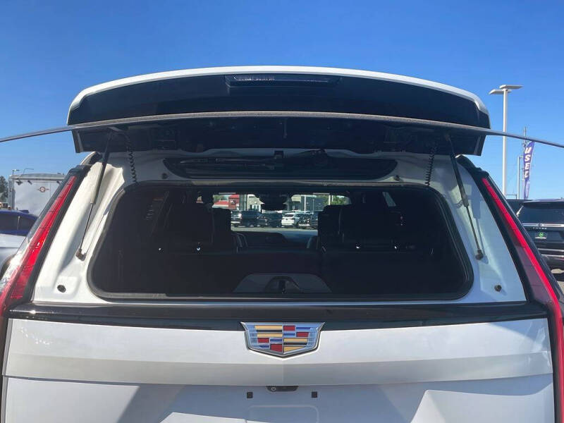 2023 Cadillac Escalade Sport Platinum