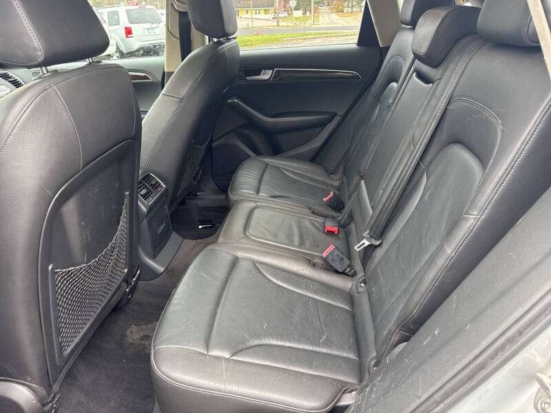 2011 Audi Q5 2.0T quattro Premium Plus