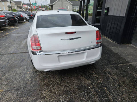2012 Chrysler 300 Limited