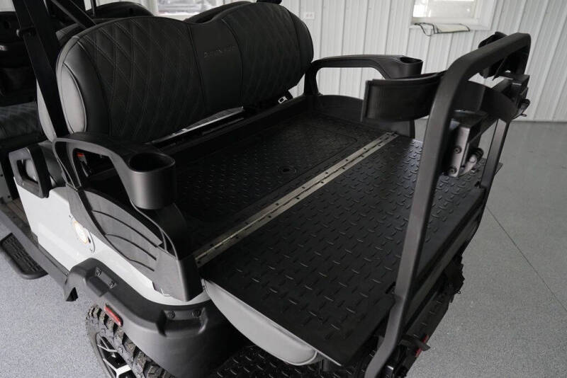 2025 Denago Rover XL 6