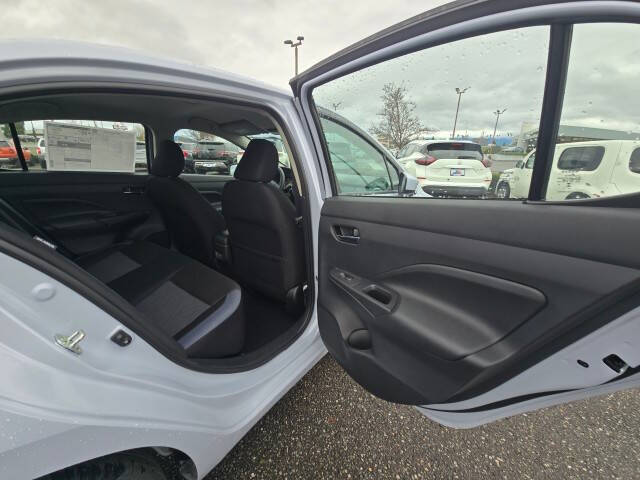 2025 Nissan Versa SV