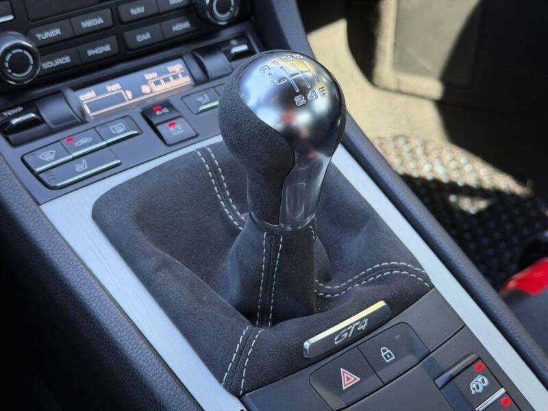 2020 Porsche 718 Cayman GT4