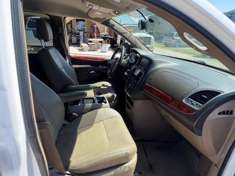 2015 Nissan Armada SV